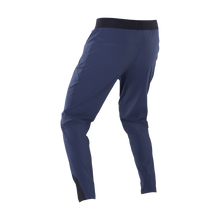Lade das Bild in den Galerie-Viewer, ION IOB-Bike Pants Ionic LT men 2025