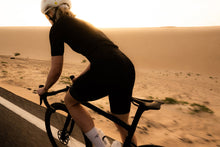 Carica l'immagine nel visualizzatore di Gallery, action_shot