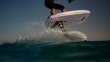 Lade das Bild in den Galerie-Viewer, action_shot