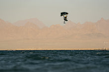 Lade das Bild in den Galerie-Viewer, action_shot