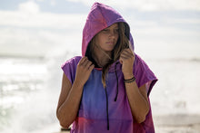 Carica l'immagine nel visualizzatore di Gallery, ION Poncho Select Women 2024