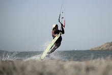 Lade das Bild in den Galerie-Viewer, action_shot