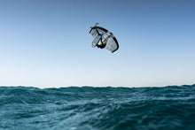 Lade das Bild in den Galerie-Viewer, action_shot