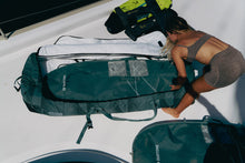 Carica l'immagine nel visualizzatore di Gallery, action_shot