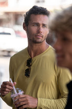 Charger l'image dans la galerie, action_shot