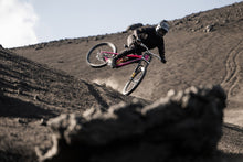 Lade das Bild in den Galerie-Viewer, action_shot
