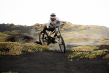 Carica l'immagine nel visualizzatore di Gallery, action_shot