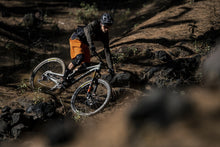 Lade das Bild in den Galerie-Viewer, ION Tee LS Traze AMP 2021