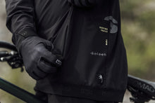 Cargar imagen en el visor de la galería, ION MTB Outerwear Shelter BAT Longsleeve 2023