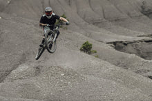 Carica l'immagine nel visualizzatore di Gallery, Caschi MTB Fullface Scrub Amp