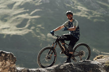 Lade das Bild in den Galerie-Viewer, MTB Handschuhe ION Logo