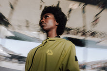 Lade das Bild in den Galerie-Viewer, action_shot