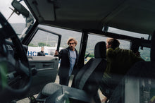 Charger l'image dans la galerie, action_shot