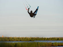 Load image into Gallery viewer, action_shot