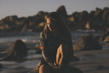 Cargar imagen en el visor de la galería, ION Women Wetsuit Amaze Hot Shorty 1.5 Longsleeve Front Zip 2024