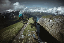 Lade das Bild in den Galerie-Viewer, ION Tee LS Scrub AMP 2021