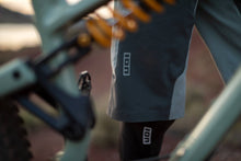 Cargar imagen en el visor de la galería, ION Bikeshorts Traze VENT MEN 2021