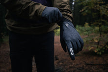 Cargar imagen en el visor de la galería, ION MTB Gloves Shelter Amp Hybrid Padded 2024