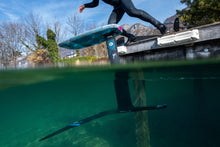 Carica l'immagine nel visualizzatore di Gallery, action_shot