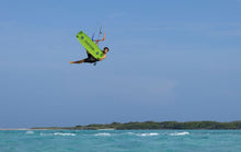 Lade das Bild in den Galerie-Viewer, action_shot