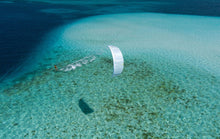 Carica l'immagine nel visualizzatore di Gallery, action_shot