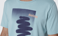 Lade das Bild in den Galerie-Viewer, Duotone Tee Branded SS men 2023