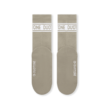 Lade das Bild in den Galerie-Viewer, Duotone Apparel Socks Originals Light 2027
