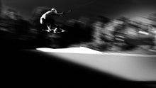 Lade das Bild in den Galerie-Viewer, action_shot