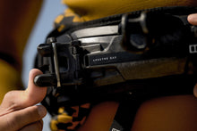 Lade das Bild in den Galerie-Viewer, action_shot