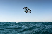 Lade das Bild in den Galerie-Viewer, action_shot
