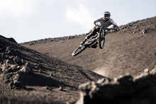 Carica l'immagine nel visualizzatore di Gallery, action_shot