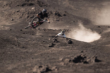 Carica l'immagine nel visualizzatore di Gallery, action_shot