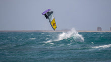 Carica l'immagine nel visualizzatore di Gallery, action_shot