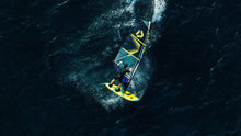 Carica l'immagine nel visualizzatore di Gallery, action_shot