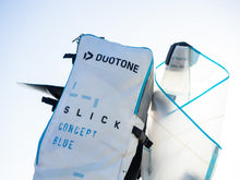Lade das Bild in den Galerie-Viewer, Duotone Slick Concept Blue 2024