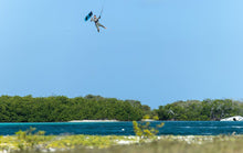 Carica l'immagine nel visualizzatore di Gallery, action_shot