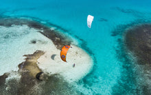 Carica l'immagine nel visualizzatore di Gallery, action_shot