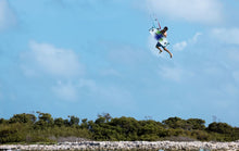 Carica l'immagine nel visualizzatore di Gallery, action_shot