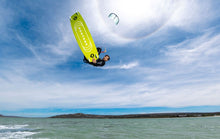 Carica l'immagine nel visualizzatore di Gallery, action_shot