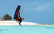 Carica l'immagine nel visualizzatore di Gallery, action_shot