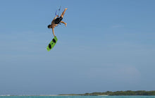 Lade das Bild in den Galerie-Viewer, action_shot