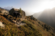 Carica l'immagine nel visualizzatore di Gallery, action_shot